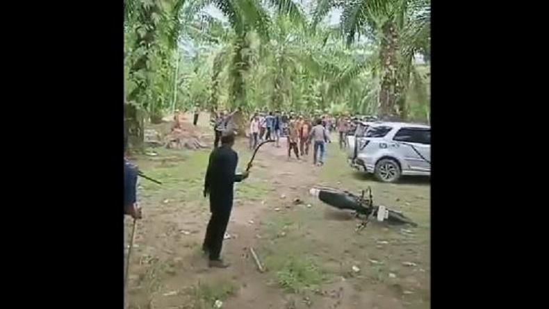 Bentrok Warga dan Pekerja Perusahaan Sawit di Pesisir Barat, 5 Orang Luka Bacok