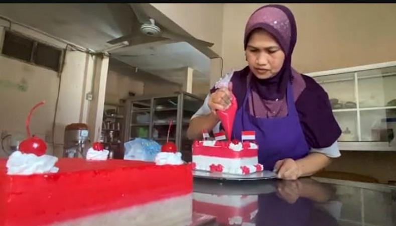  Uniknya Kreasi Kue Mocaf Merah Putih, Laris Manis saat Momentum HUT Kemerdekaan RI