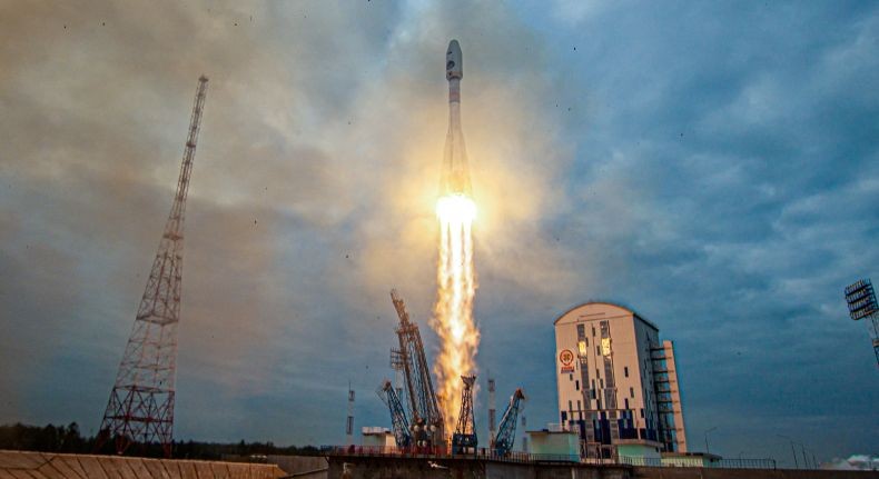 Pesawat Luar Angkasa Rusia Luna-25 Masuk Orbit Bulan, Mendarat 21 Agustus