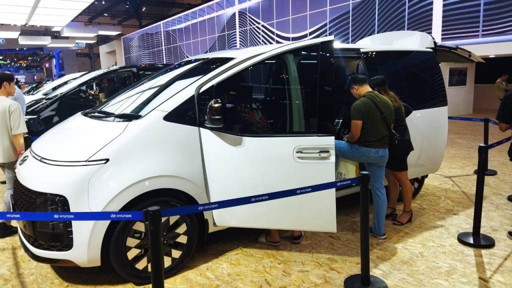 Modifikasi Interior Hyundai Staria Business Karya Lombardi Mejeng di GIIAS 2023, Ini Spesifikasinya