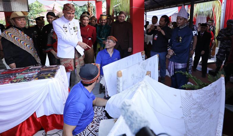  Ganjar Bangga Lihat Batik hingga Kerajinan Tangan Karya Warga Binaan Lapas: Produktif!