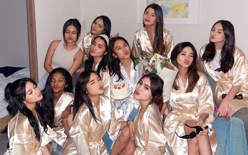 Momen Bridal Shower Azizah Salsha Calon Istri Pratama Arhan, Angka 12 di Wajah Jadi Sorotan