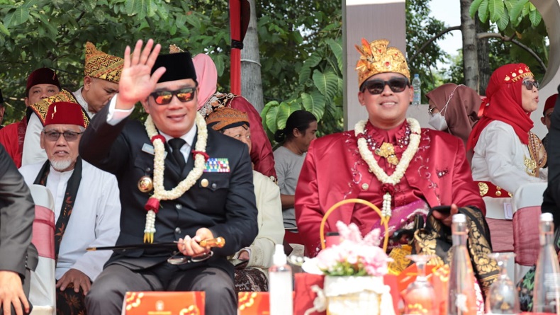 Ridwan Kamil Bangga dengan Karnaval Pesona Nusantara Bekasi Keren 2023
