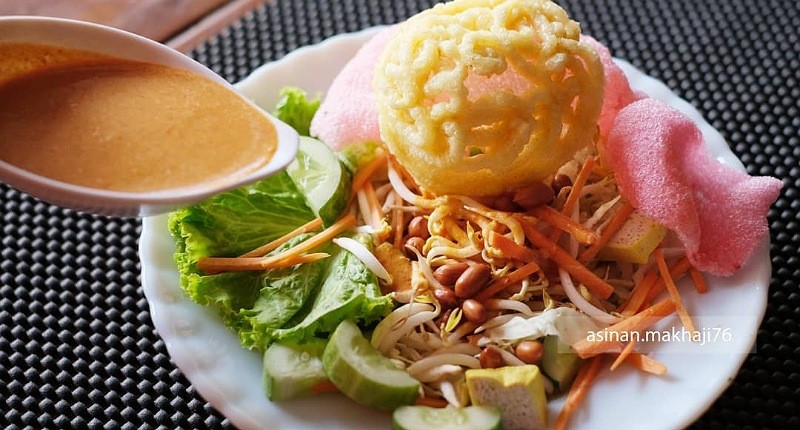 Resep Asinan Sayur Betawi, Enak Pakai Bumbu Kacang Kental dan Pedas
