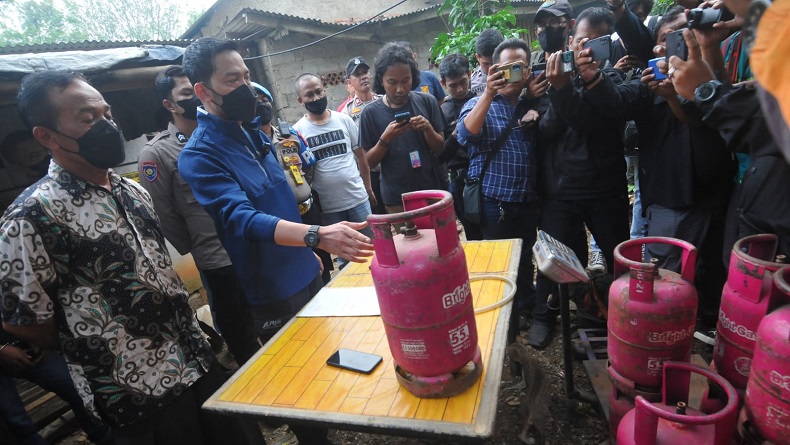 Polisi Bongkar kasus Elpiji Oplosan di Bogor, 3 Orang Ditangkap