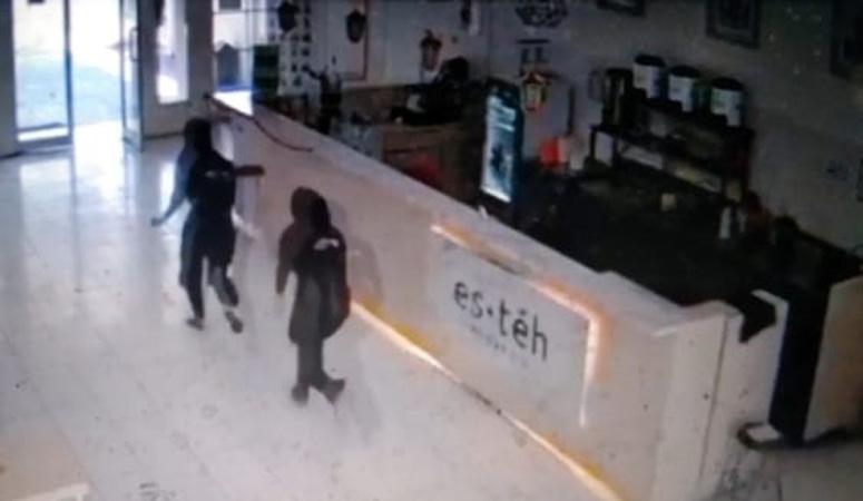 Aksi Pencurian Dekat Rumah Dinas Kapolres Demak Terekam CCTV, Korban Sempat Kejar Pelaku