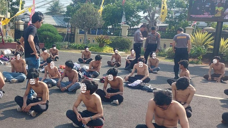 29 Pelajar SMK di Cianjur Diamankan Polisi, saat Digeledah Ditemukan Sajam dan Obat Keras 