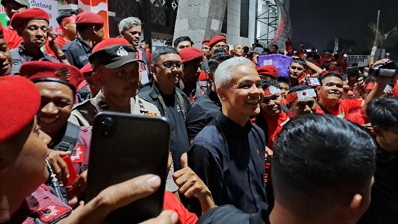 Apel Siaga PDIP di Semarang, Ganjar Diteriaki Presiden hingga Kader Berebut Selfie