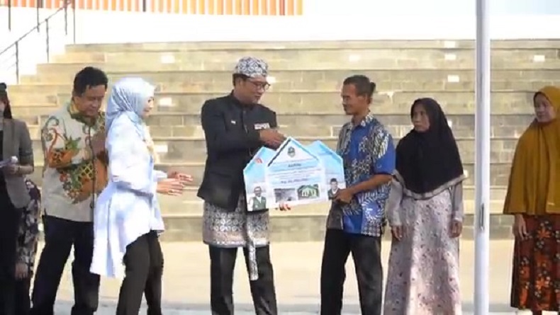Pemprov Jabar Perbaiki 284 Rutilahu, Warga Masih Huni Rumah Hancur Silakan Daftar