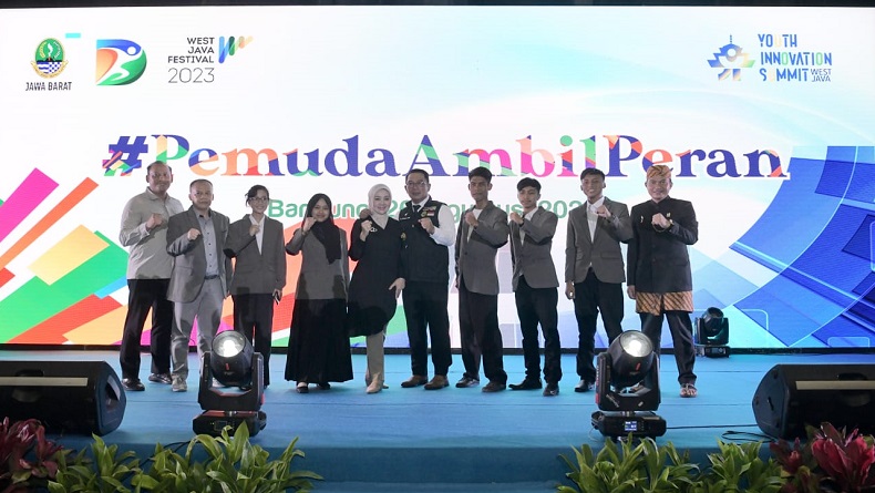 Literasi Digital Siswa Diperkuat, Ridwan Kamil Kukuhkan Duta Pelajar Sadar Hukum