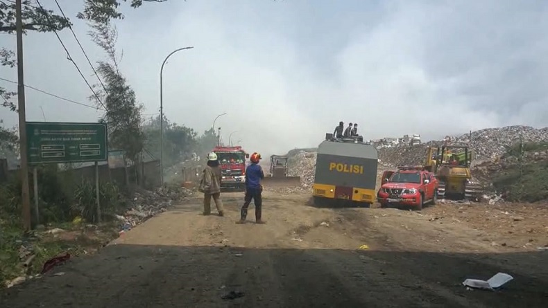 TPA Sementara Batal Digunakan, Asap Kebakaran di Sarimukti Mulai Berkurang