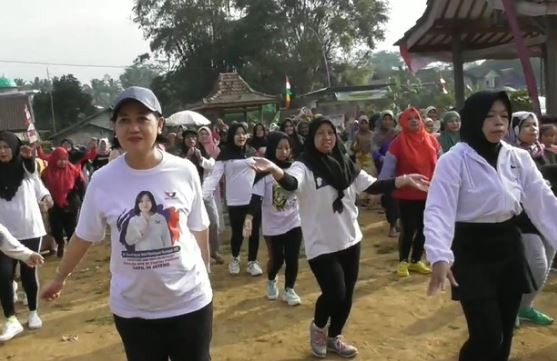 Dekatkan Diri ke Warga, Bacaleg DPR Partai Perindo Nuning Kertopati Gelar Senam di Wonosobo
