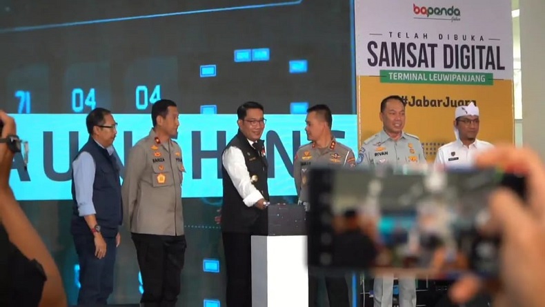 Ridwan Kamil Resmikan Samsat Digital di Terminal Leuwipanjang Bandung