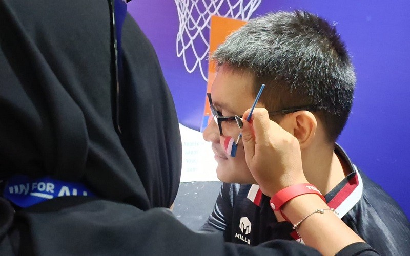 Jasa Cat Wajah Tambah Euforia Penonton di FIBA World Cup 2023