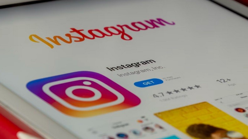 Cara Repost Story IG Terbaru Full Screen dengan Mudah!