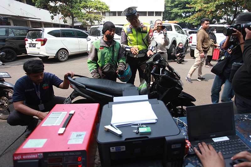 Polisi Setop Tilang Kendaraan Tak Lulus Uji Emisi, Dianggap Tak Efektif