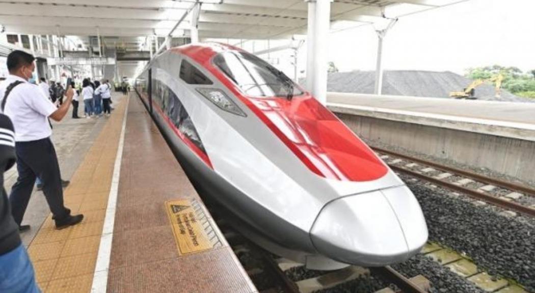 Menjajal Kereta Cepat Jakarta-Bandung: Wow, Begini Rasanya Melaju 352 Km/Jam
