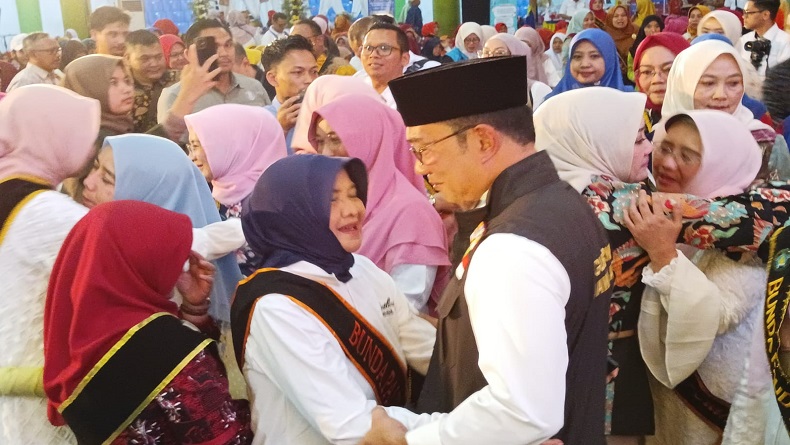 Dalam Hitungan Jam Tak Lagi Jabat Gubernur Jabar, Ridwan Kamil Pamit ke Bunda PAUD