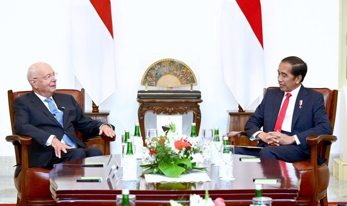 Bertemu Bos WEF, Jokowi Diundang untuk Bahas Kecerdasan Buatan di Forum Ekonomi