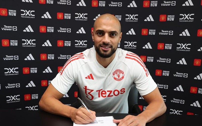 Sofyan Amrabat Ingin Tetap Main di Man United, Ogah Balik Fiorentina