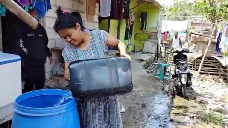 Warga Dusun Sukamaju Subang Tak Mandi Sepekan, Dapat Bantuan Air Langsung Bersih-bersih