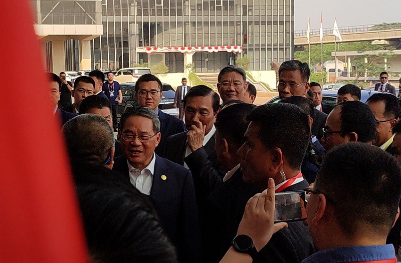 Di Sela-Sela Agenda KTT ASEAN, Luhut dan PM China Li Qiang Jajal Kereta Cepat Jakarta-Bandung 