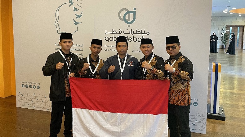 Inspiratif, Santri Malhikdua Juara 2 Debat Bahasa Arab Internasional di ISDC Qatar