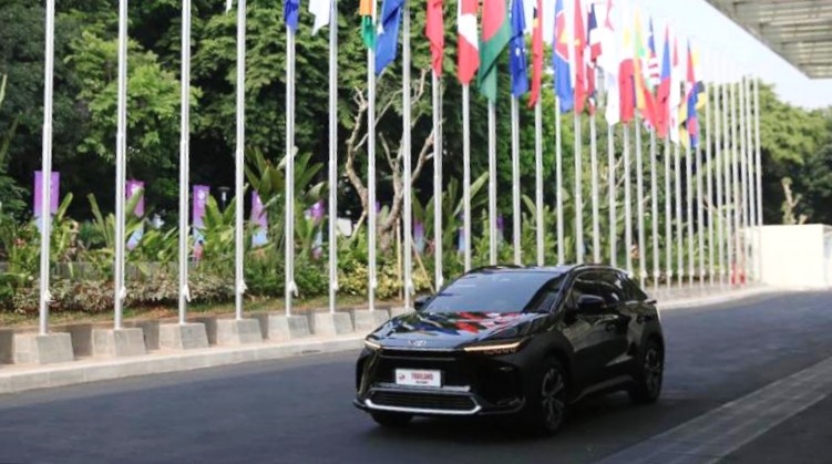 Setelah G20, Pemerintah Kembali Jadikan Mobil Listrik Toyota BZ4X Tunggangan di KTT ASEAN