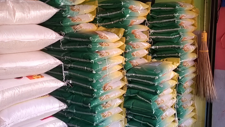HET Beras Bulog Naik, Termahal di Indonesia Timur Rp13.500 per Kg