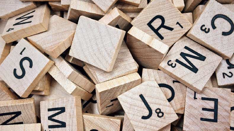 30 Contoh Kalimat Adjective Phrase Beserta Artinya