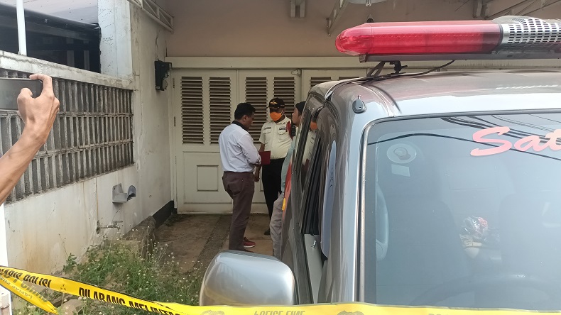 Temuan Mayat Ibu dan Anak di Cinere, Polisi Uji Cairan dalam Botol dan Kaleng