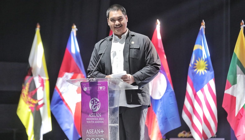 Menpora Dito Minta Delegasi ASEAN Youth Summit Cicipi Cilok, Bentuknya Mirip Bakso