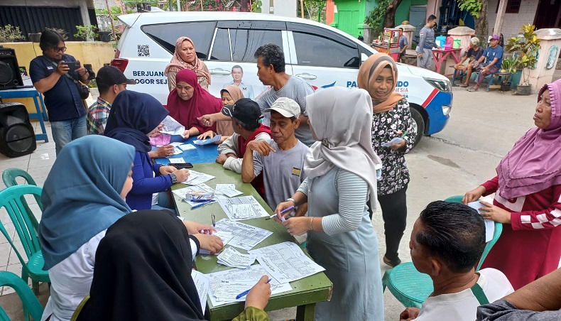 Warga Gunung Putri Senang Dapat KTA Asuransi Partai Perindo: Sedia Payung Sebelum Hujan