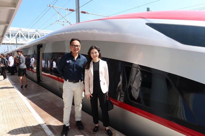 Wamenparekraf Angela Jajal Kereta Cepat Jakarta-Bandung Jelang Uji Coba Presiden Jokowi Besok Pagi