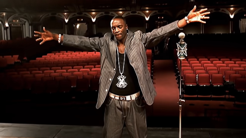 Lirik Lagu Lonely - Akon dan Terjemahan: I Have Nobody for My Own