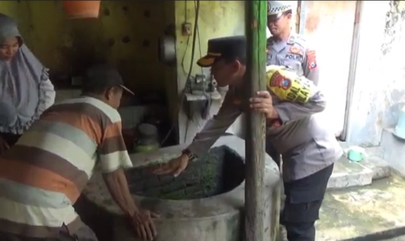 Nenek di Jombang Tewas Jatuh ke Sumur 15 Meter, Diduga Terpeleset saat Timba Air 