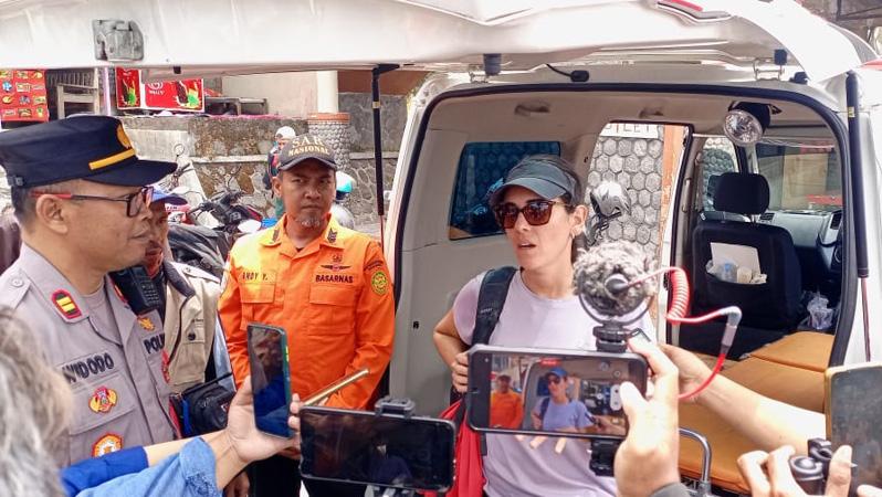 Kelelahan Mendaki Gunung Merapi, WNA Spanyol Dievakuasi Tim SAR Gabungan