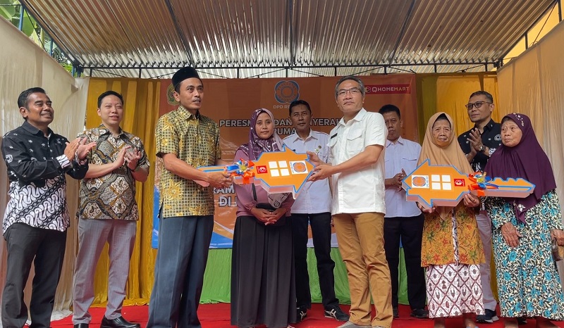 Berkolaborasi dengan DPD REI Yogyakarta, Qhomemart Gelar Bedah Rumah 