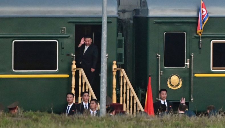 Tinggalkan Rusia, Kim Jong Un Dapat Hadiah Drone Kamikaze hingga Rompi Antipeluru