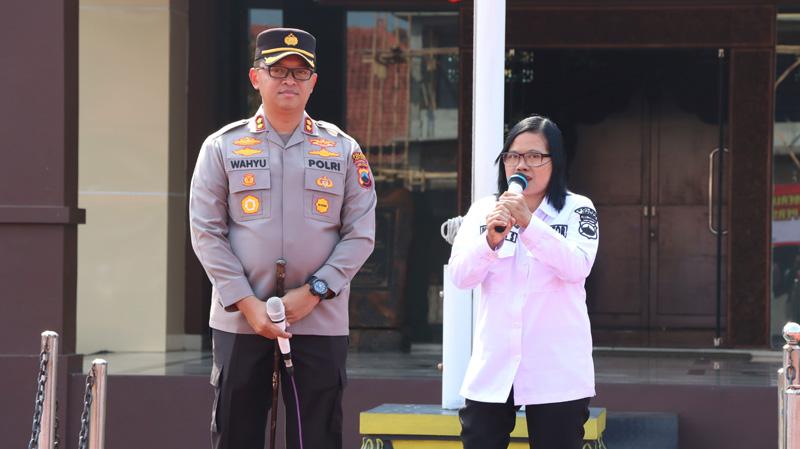 Kisah Indriyani Setyaningrum, Penyandang Disabilitas Pertama yang Direkrut Polres Jepara