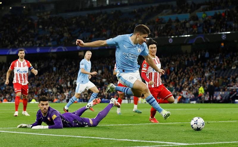 Hasil Man City Vs FK Crvena Zvezda di Liga Champions: The Citizens Menang Comeback, Alvarez Cetak Brace