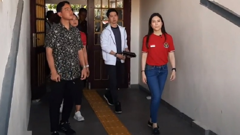 Jelang Asian Paragames, Wamenparekraf Angela Bersama Gibran Tinjau Pelatnas di Stadion Sriwedari