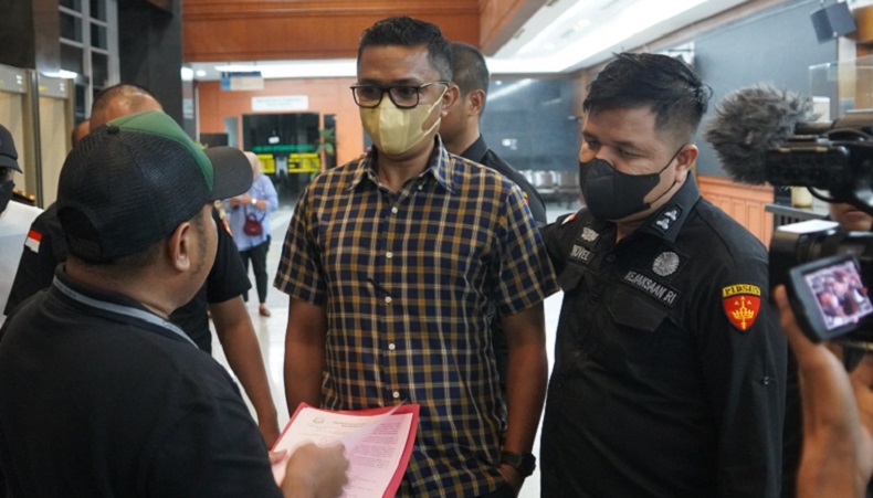 Tenaga Ahli Kominfo Walbertus Natalius Ditangkap karena Diduga Halangi Penyidikan Kasus Korupsi BTS 