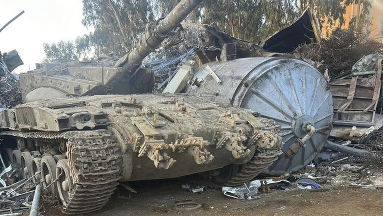 Tank Israel Dicuri dari Fasilitas Militer, Ditemukan di Tempat Sampah