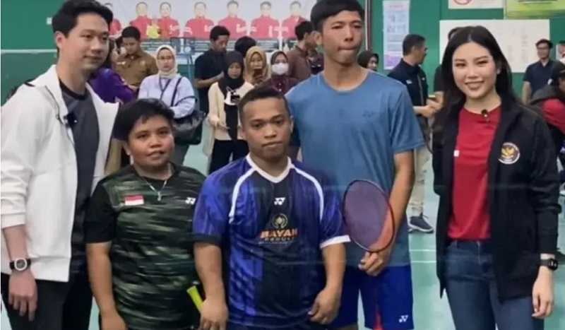 Wamenparekraf  Angela Tanoesoedibjo dan Kevin Sanjaya Bakar Semangat Atlet Asian Para Games 2022