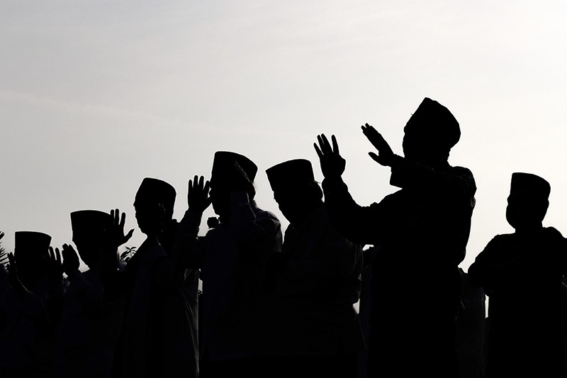Pengertian Sholat Istisqa Lengkap Bacaan Niat, Tata Cara serta Doa Meminta Hujan