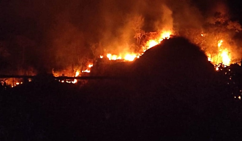 Kebakaran di Gunung Jayanti Sukabumi, Lereng Curam Sulitkan Pemadaman