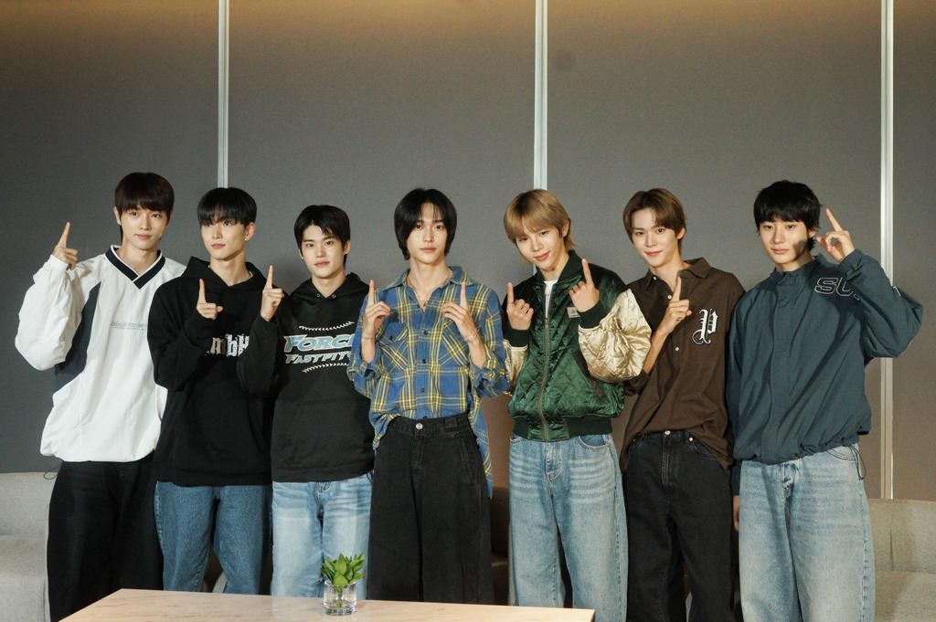 Debut di SMTOWN Live Jakarta 2023, RIIZE Bahagia Bertemu Penggemar