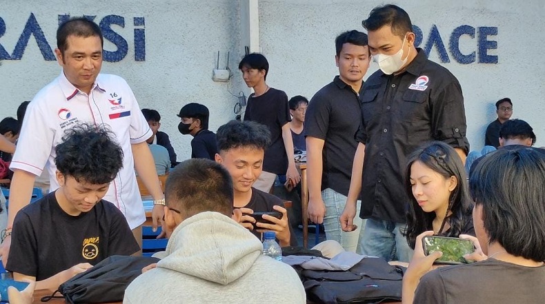 Bacaleg Partai Perindo Edukasi Anak Muda soal Politik lewat Turnamen Mobile Legends di Depok