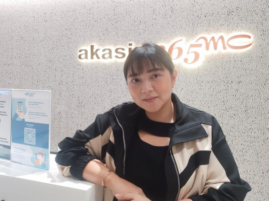 Mau Punya Body Ideal, Influencer Clerence Victoria Jalani Lams Treatment di Klinik Akasia 365 MC